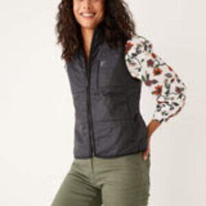 Frank and Oak The Aero Ultra Light Reversible Vest in Black Medium